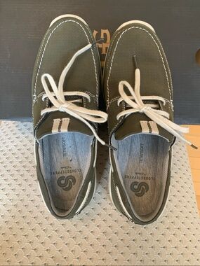 Clarks Men’s Olive Green Boat Shoes with White Laces
